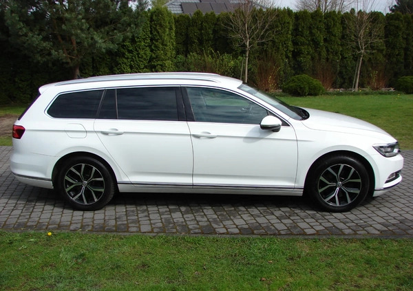 Volkswagen Passat cena 54900 przebieg: 237000, rok produkcji 2015 z Bełchatów małe 121